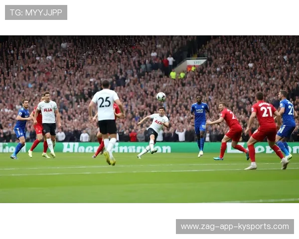 棒球极限接杀挽救比赛：激情与荣耀的完美瞬间